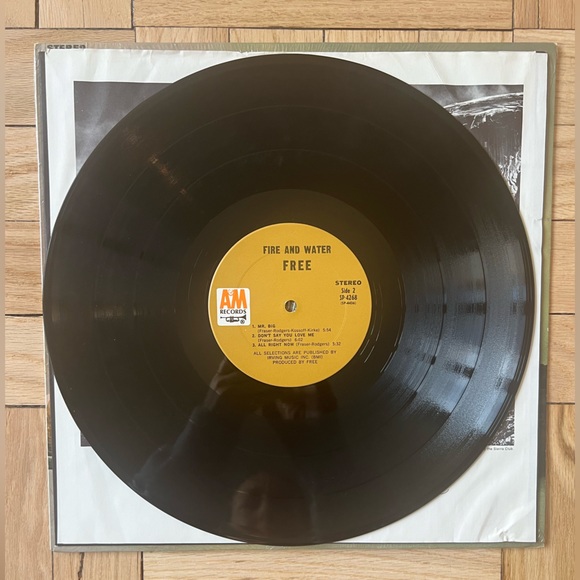 Free “Fire and Water” LP w/ original inner sleeve. A&M Records. 1970. - Picture 6 of 6